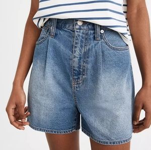 NWT Madewell pleated denim shorts